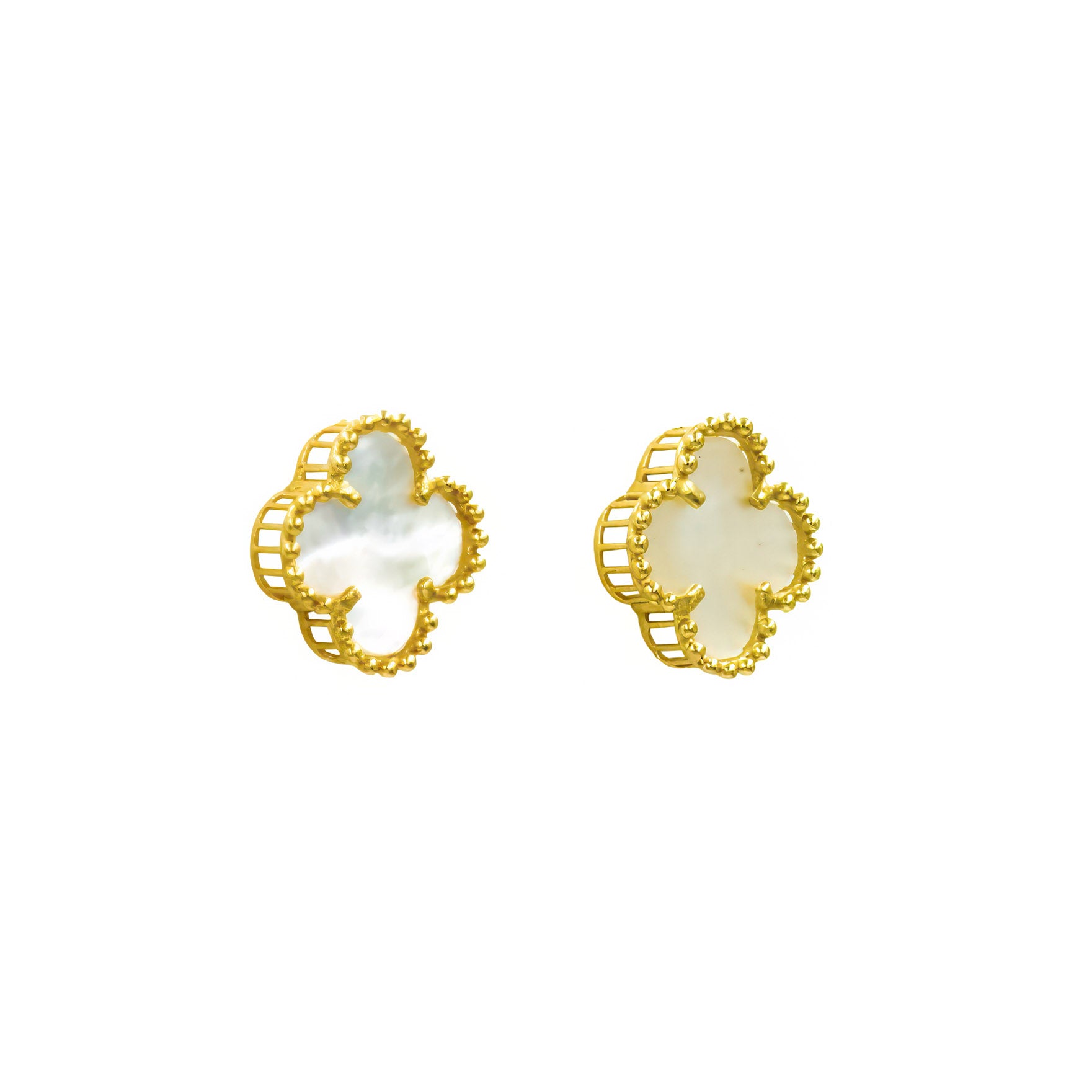 Brinco trevo madreperola ouro 18k