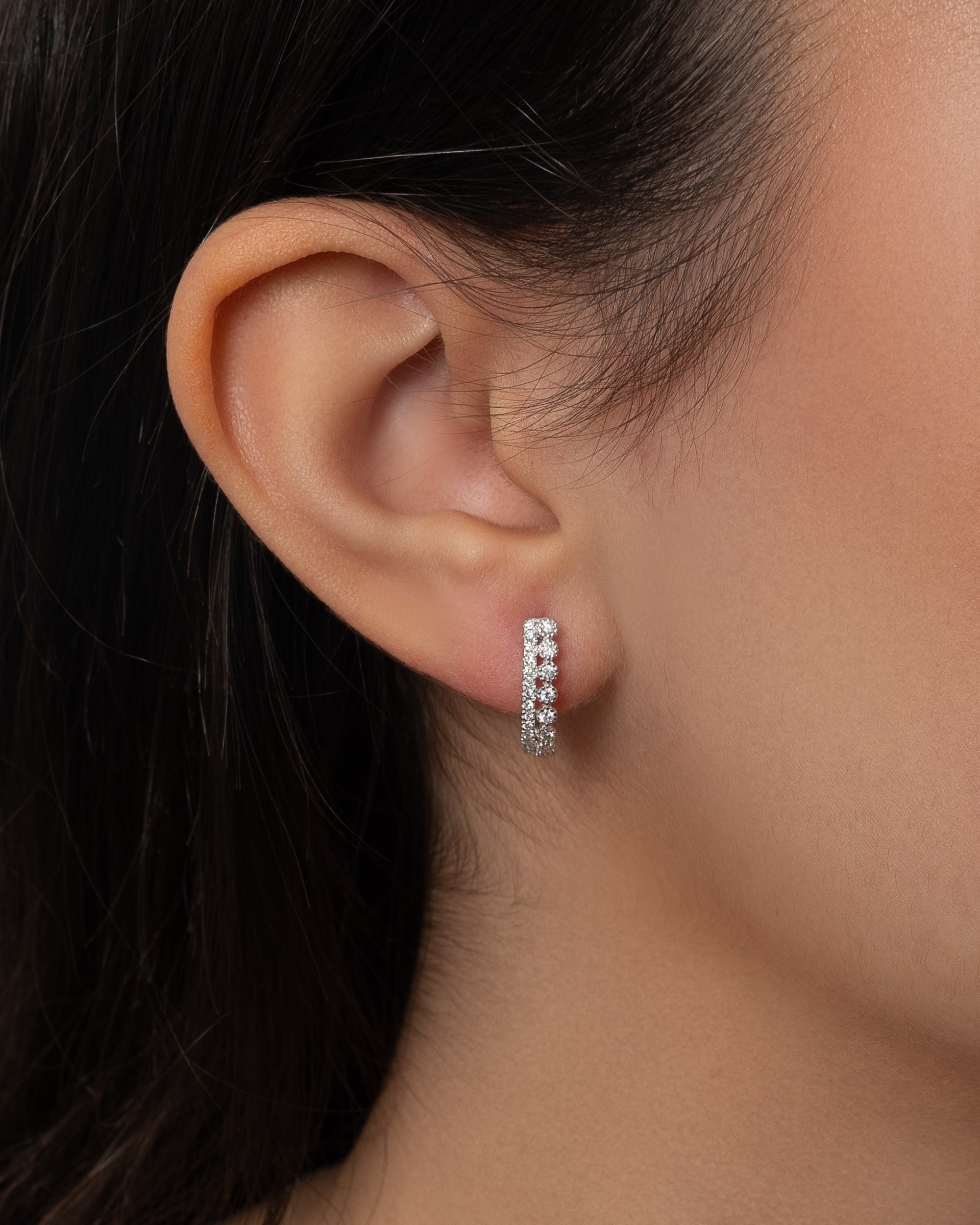 Brinco argola diamante trabalhada ouro 18k