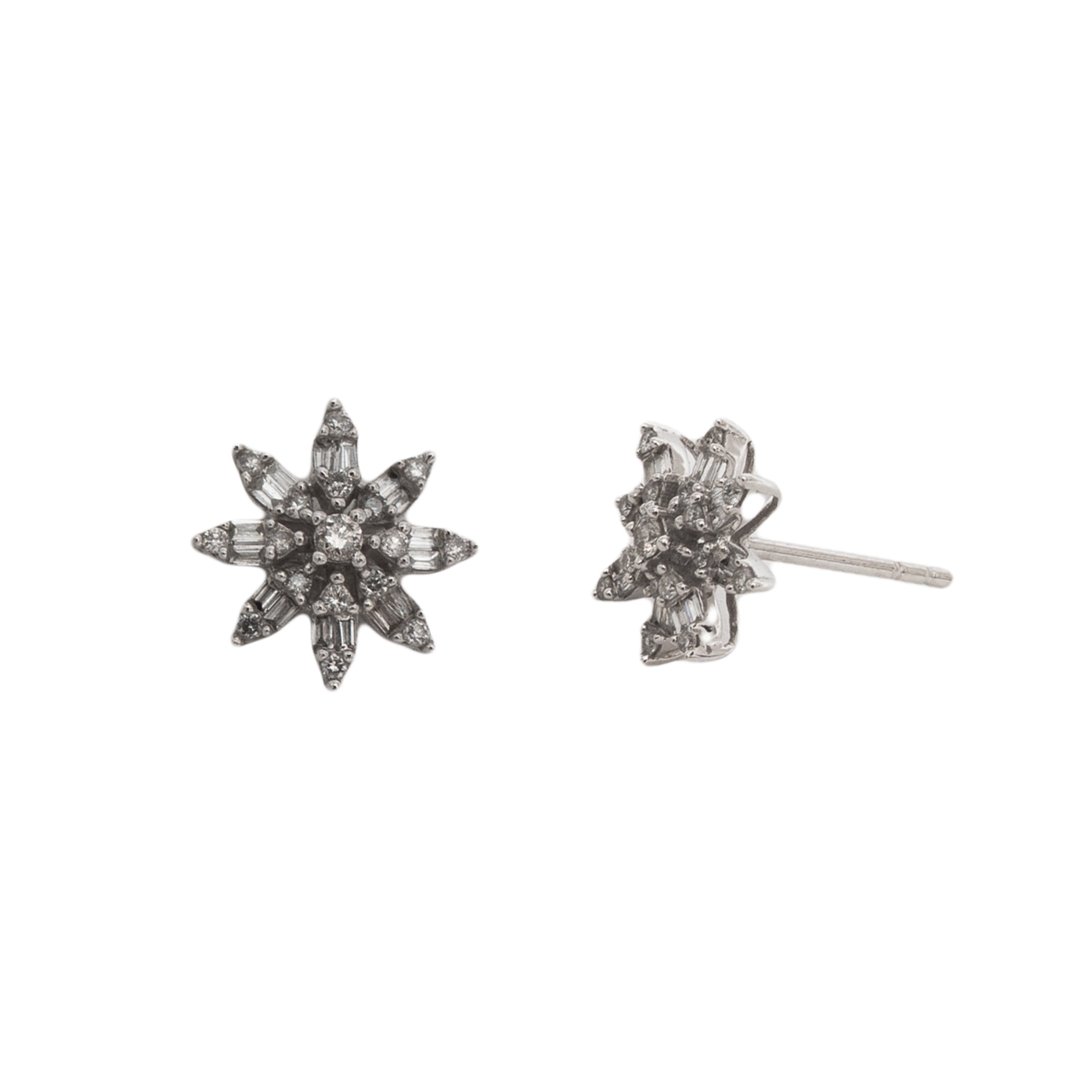 Brinco flor de diamante e ouro 18k