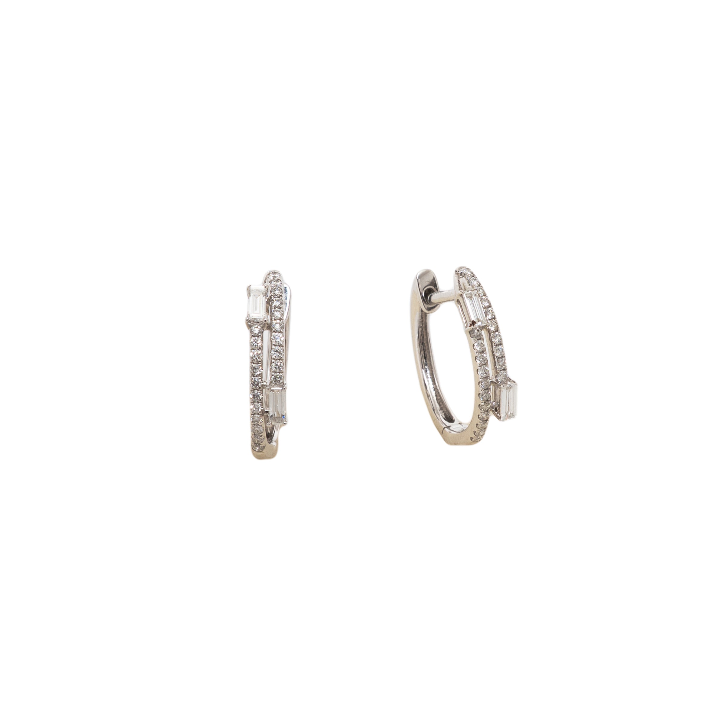 Brinco argola com baguete e diamante ouro 18k