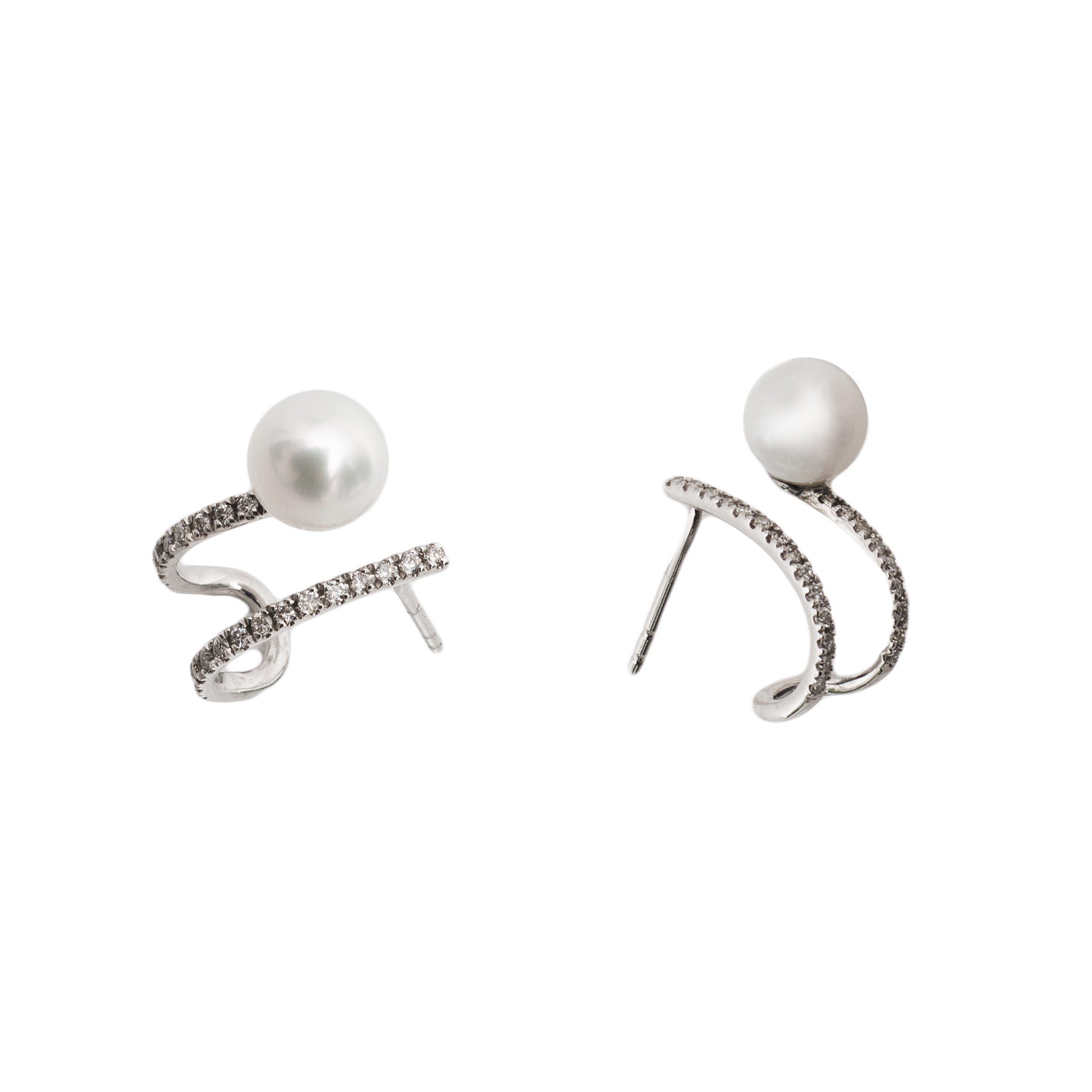 Brinco Loops Pérola natural e diamante, ouro 18k