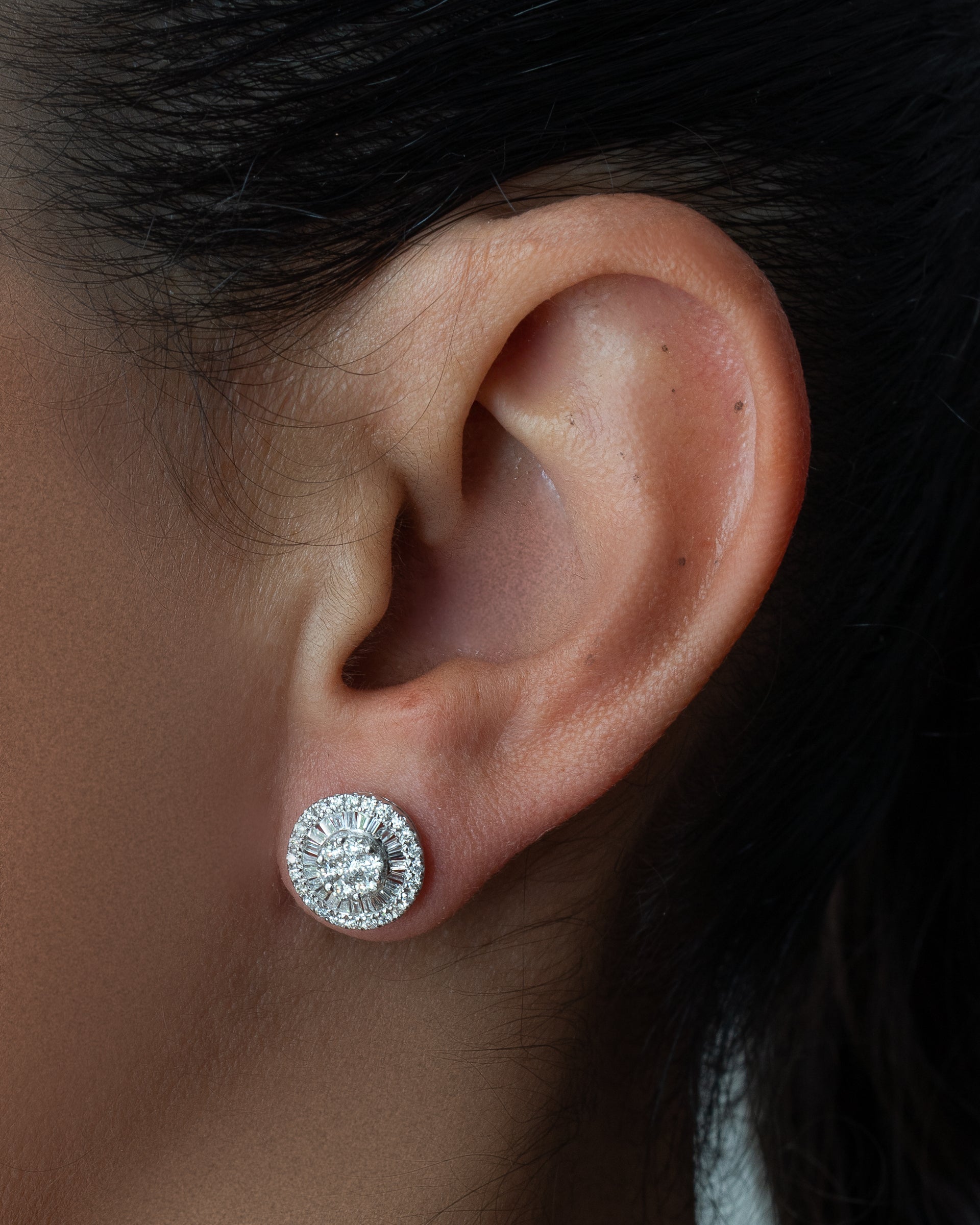 Brinco pizza diamante e ouro branco 18k