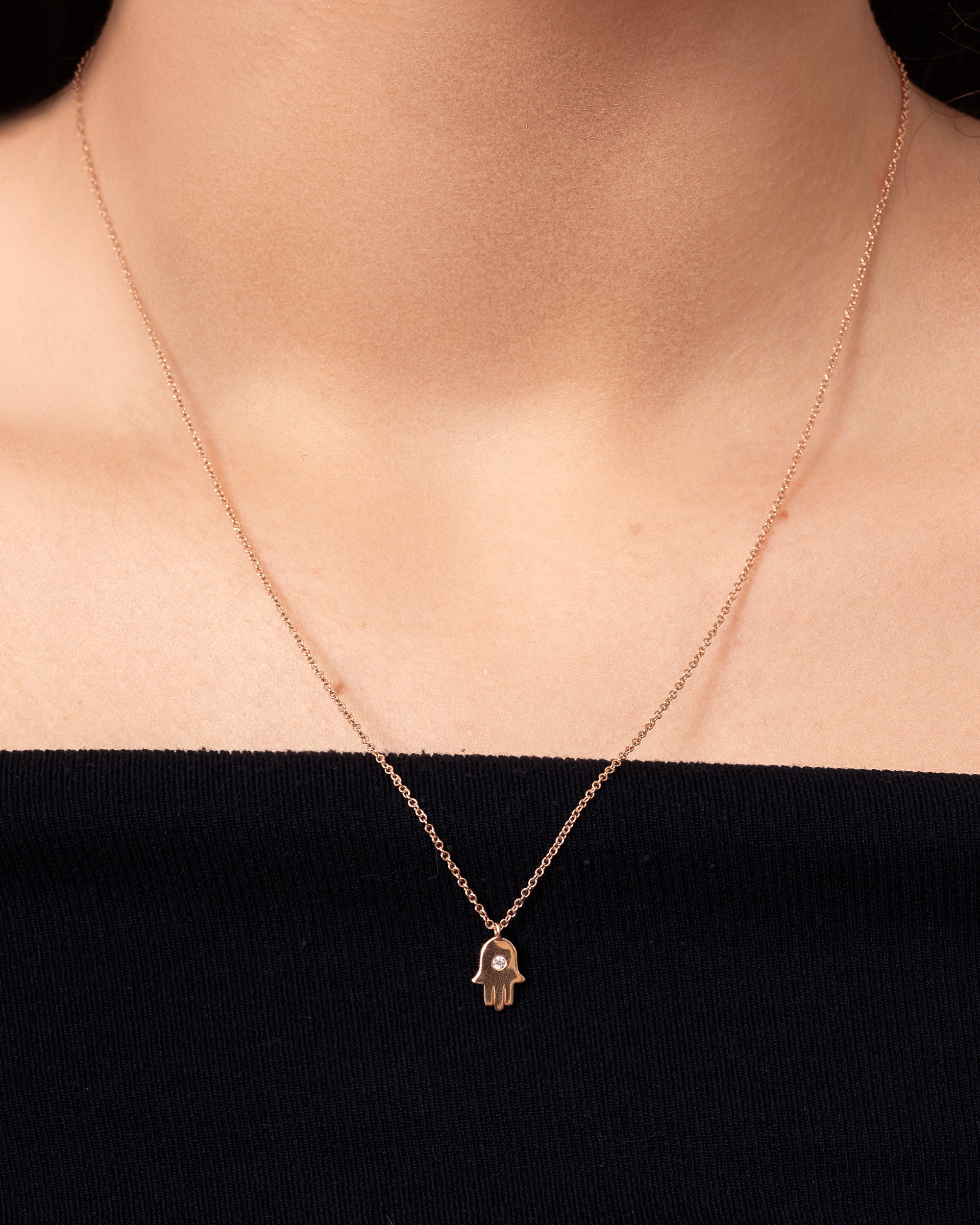Colar ouro 14k com pingente Mão de Fátima com diamante