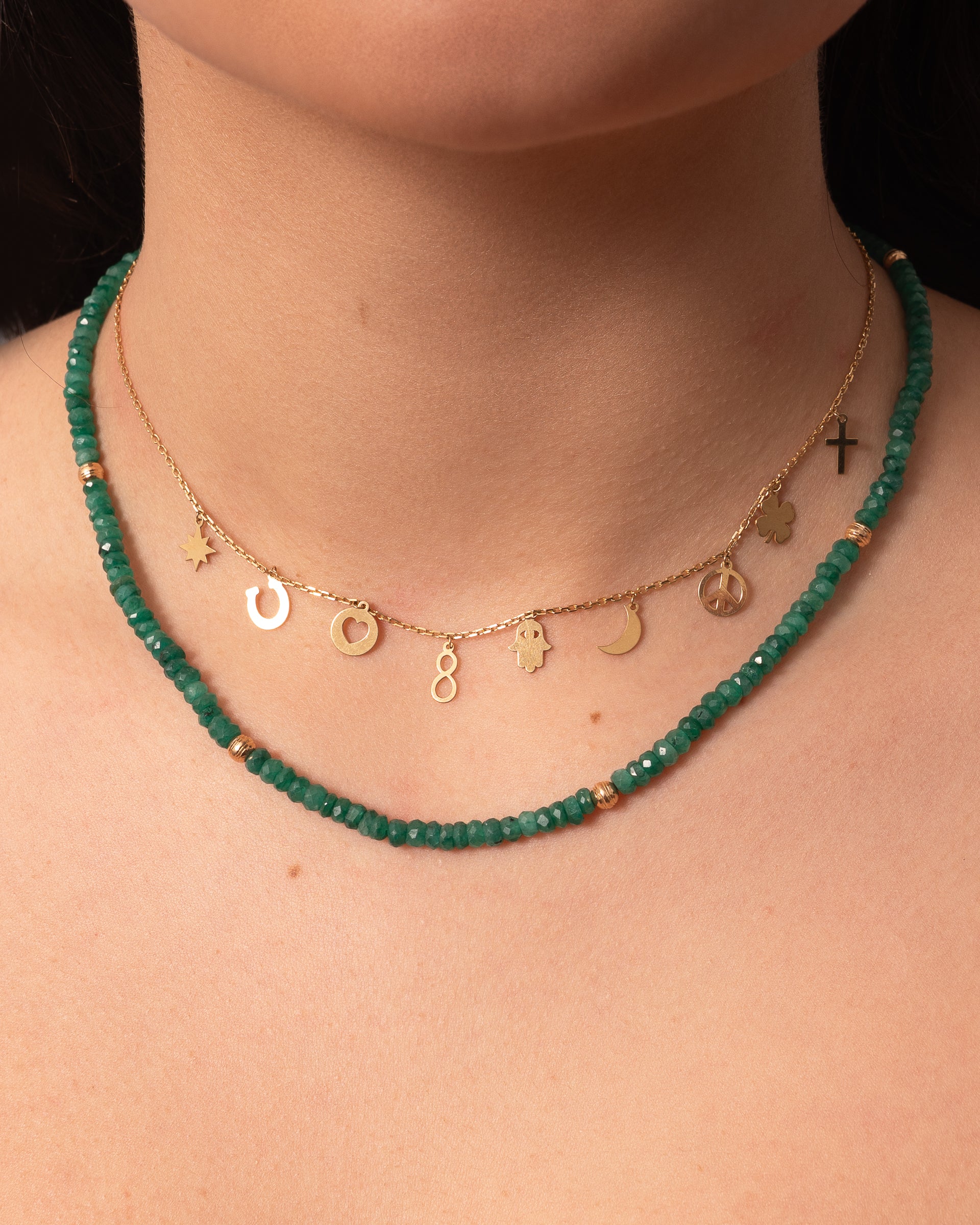 Colar Beads pedras esmeralda e ouro 14k