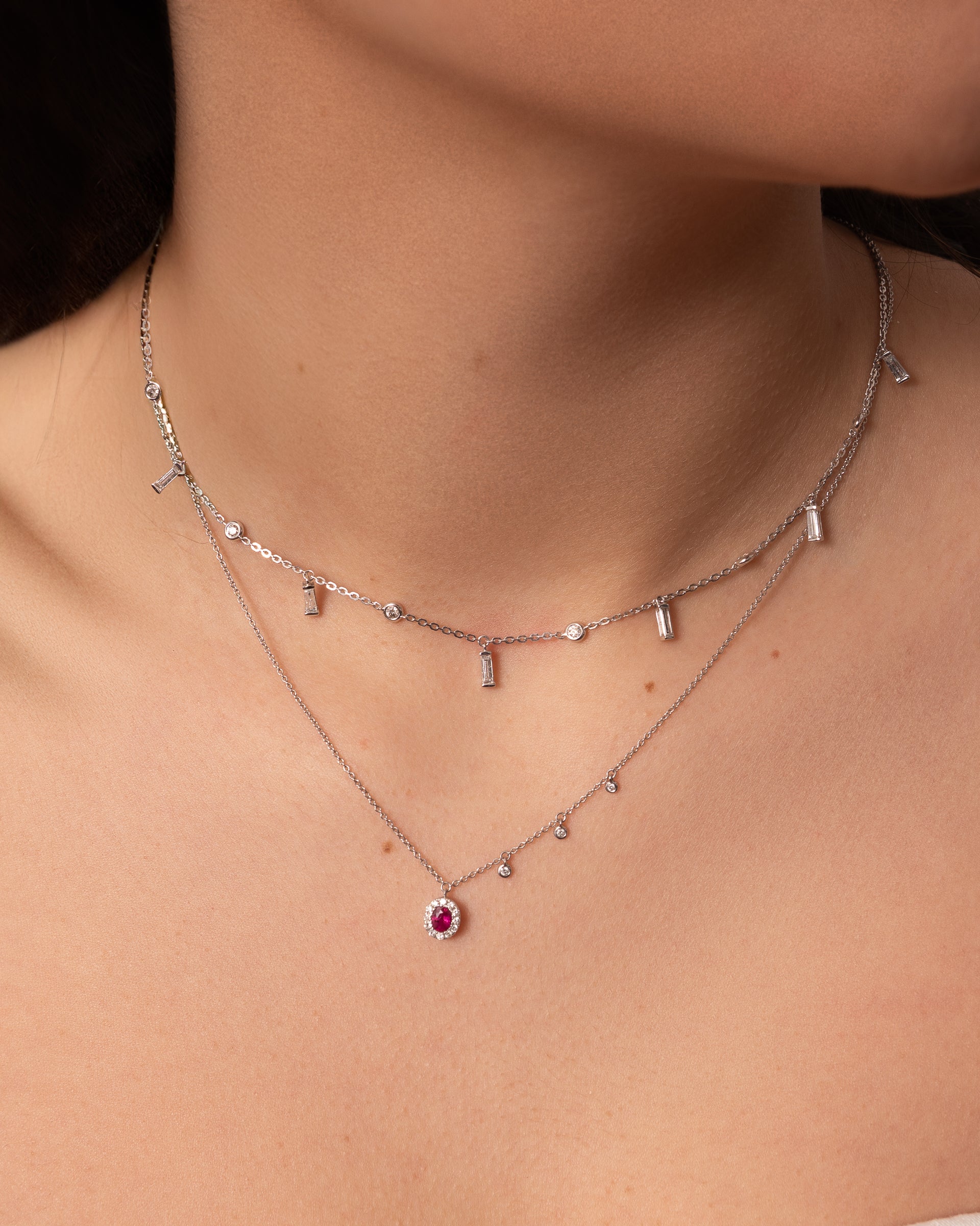 Colar ouro 18k com pingente rubi e diamante e 3 pedras diamante