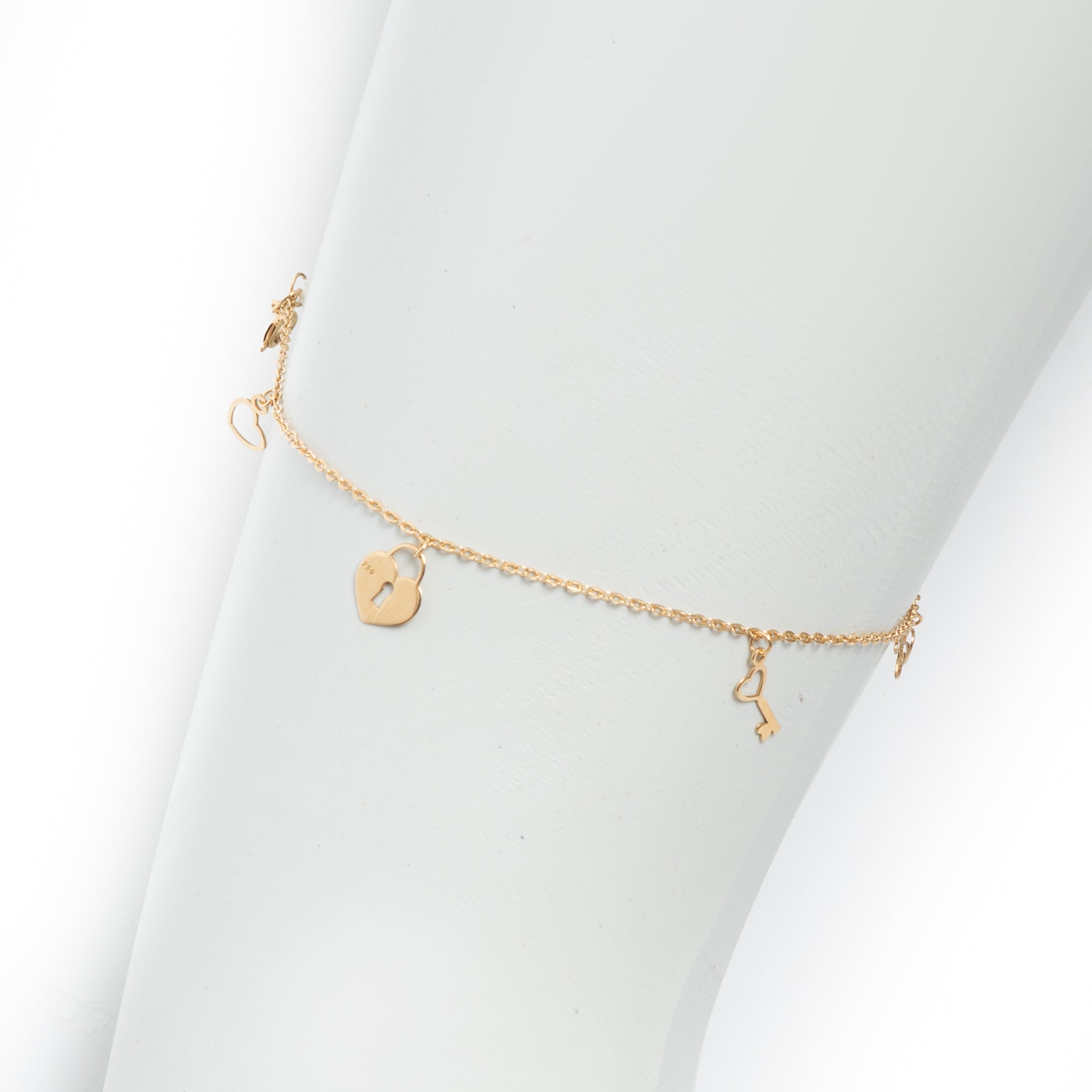 Pulseira Infantil Cartier em Ouro 18K com 5 Penduricalhos