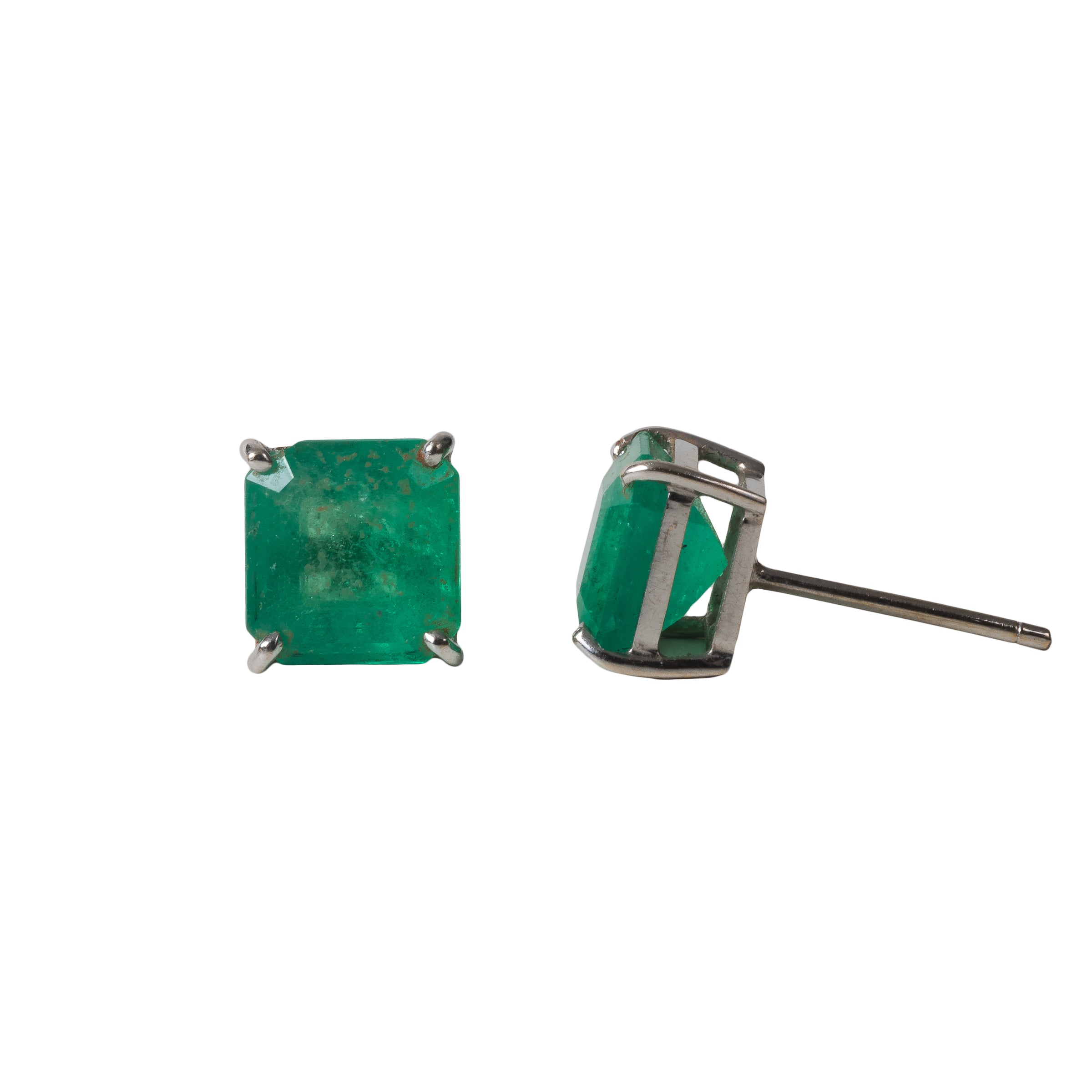 Brinco Stud Esmeralda e Ouro 18k