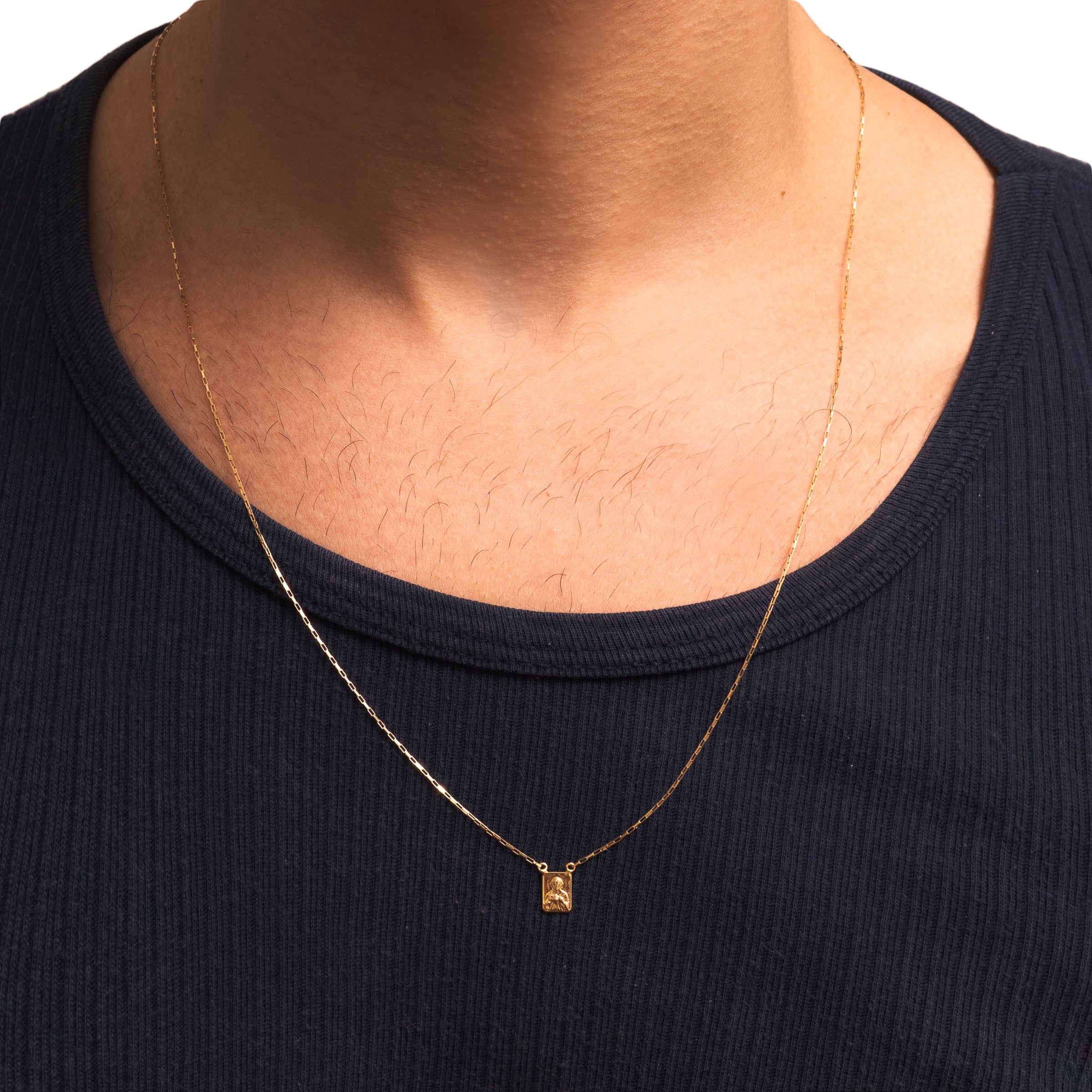 Escapulário cartier mini placas Sagrado Coração de Jesus e Nossa Senhora do Carmo ouro 18k
