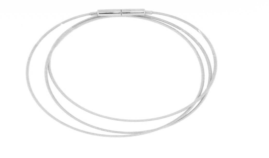 Pulseira corda de violão de 3 voltas em ouro 18k