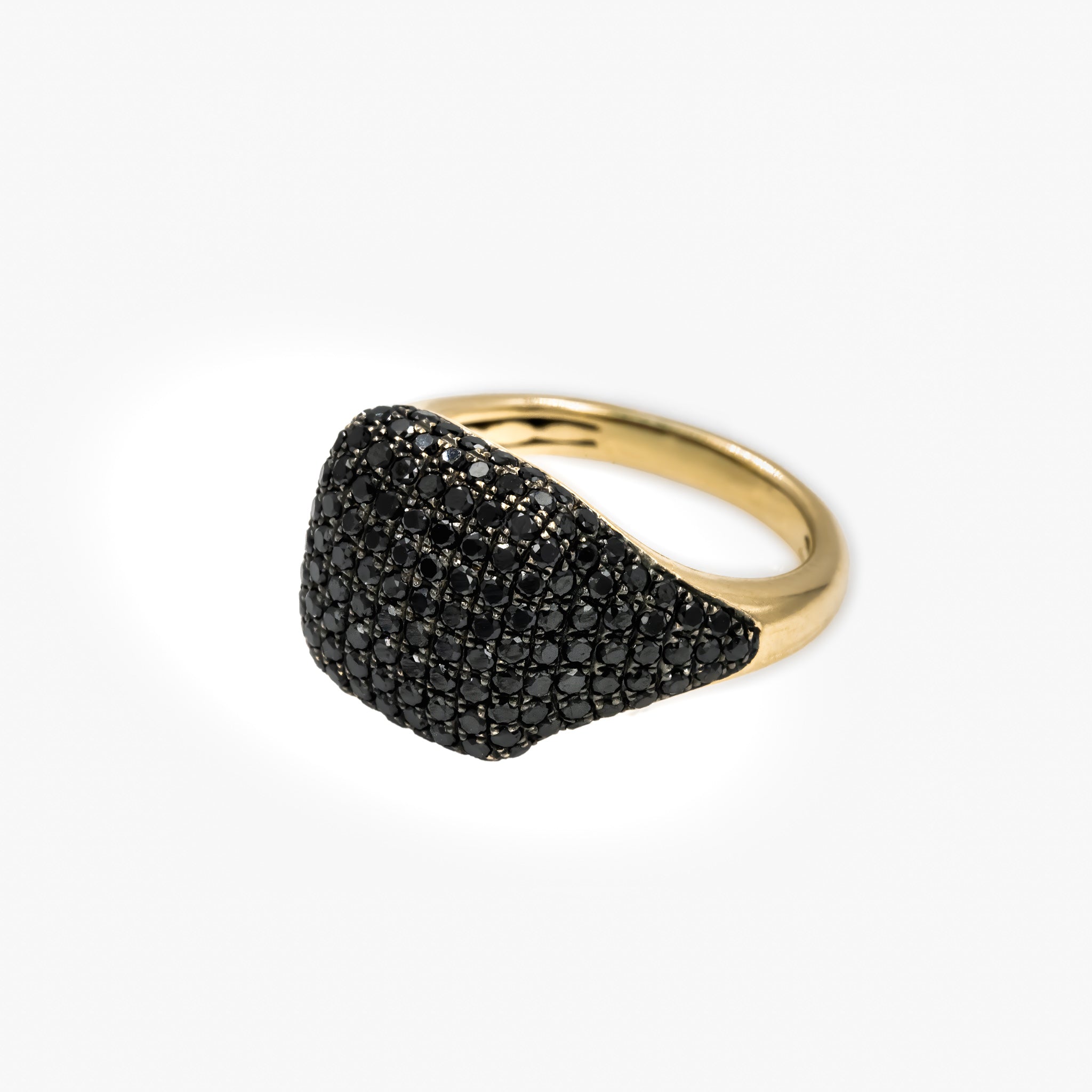 Anel Diamante Negro e ouro 18k