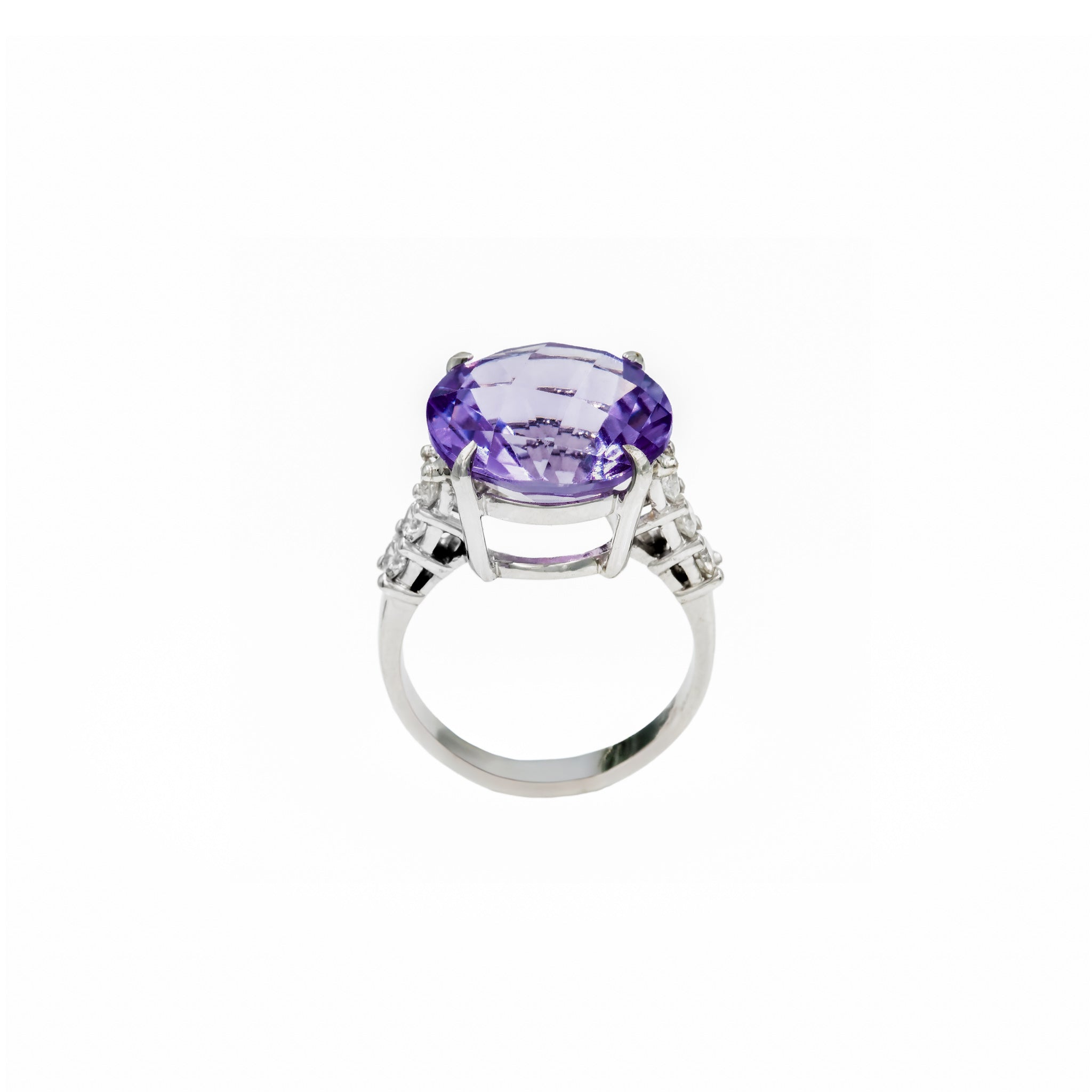 Anel solitário Kunzita de diamante e ouro 18k