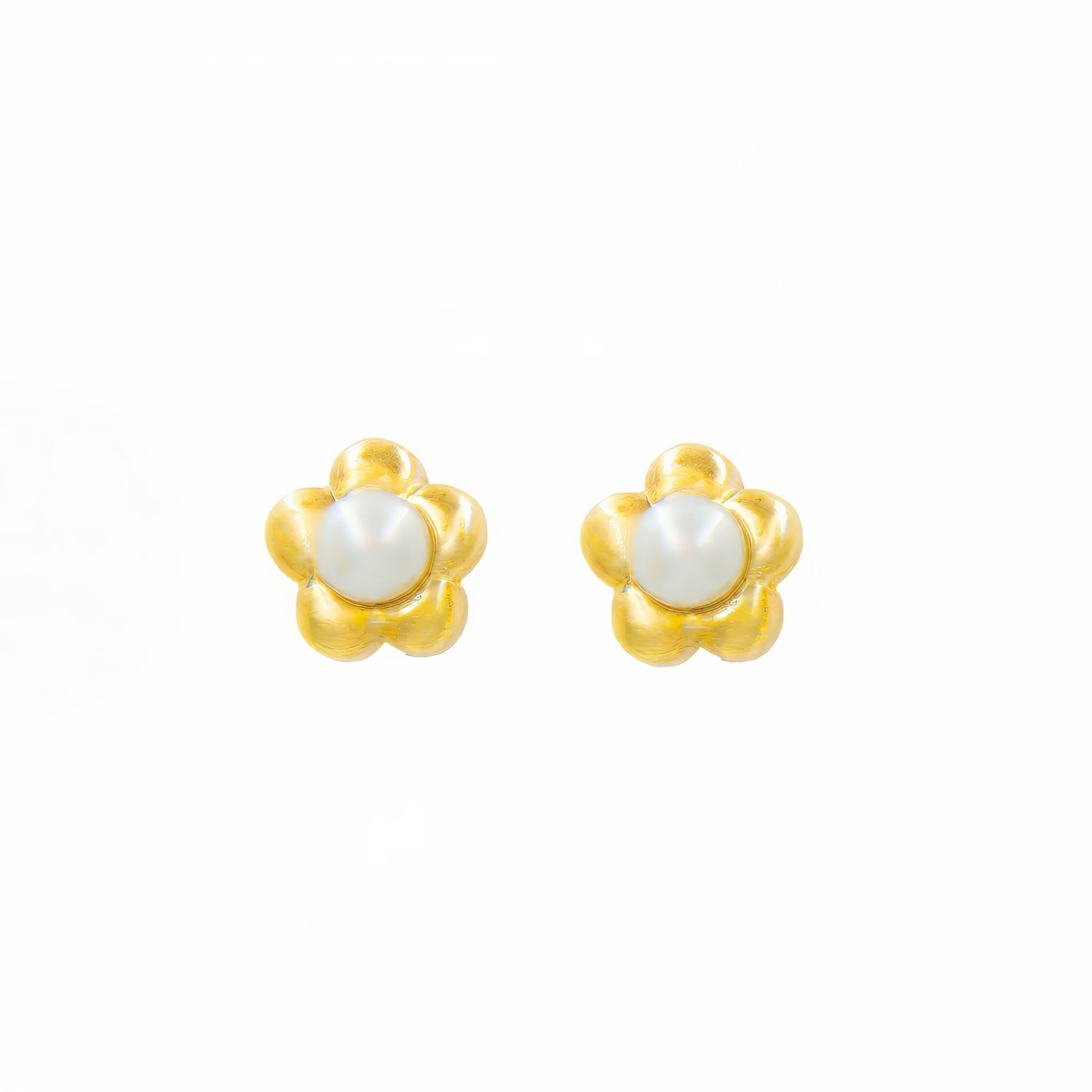 Brinco infantil flor com perolinha e ouro 18k