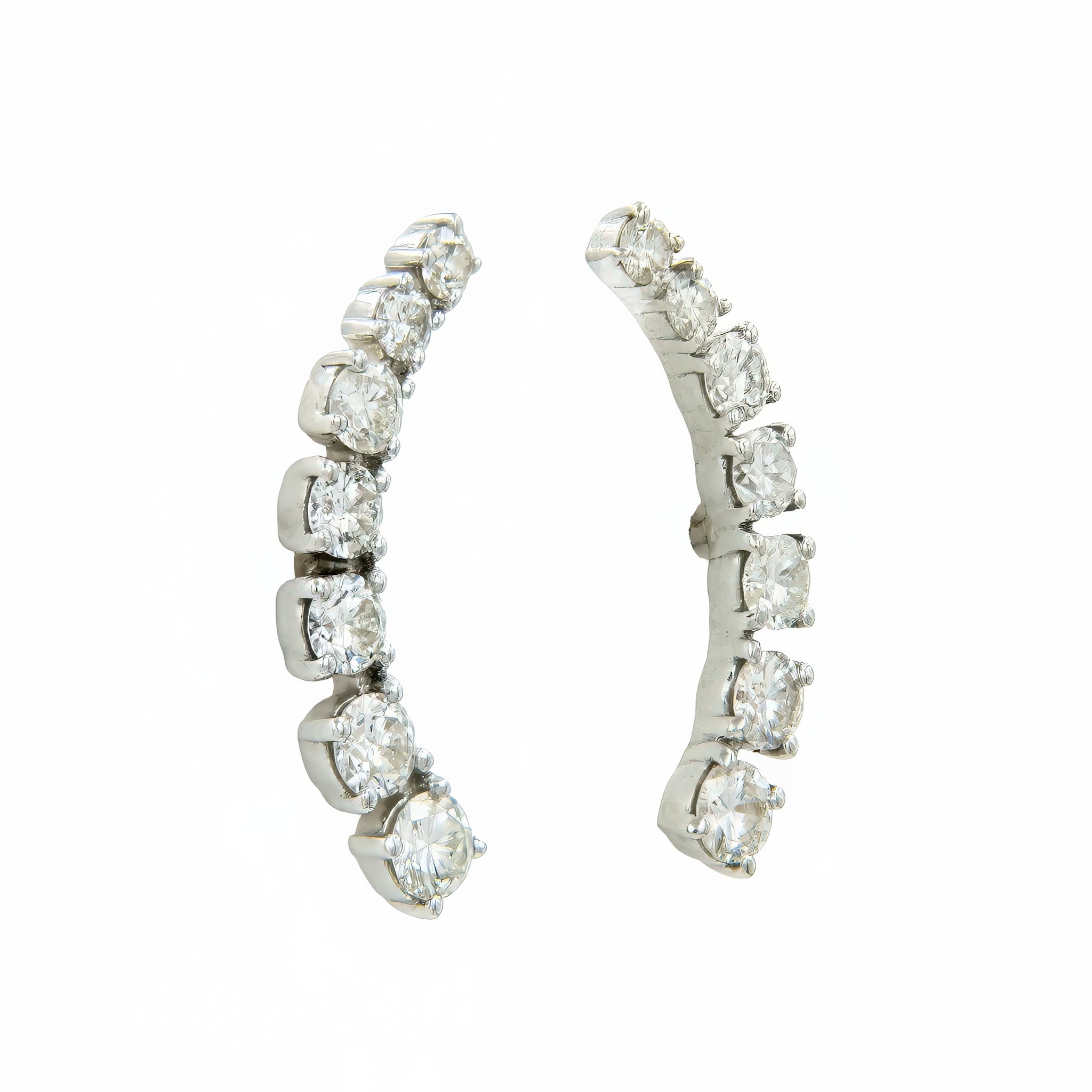 Brinco Ear cuff degradê de diamante e ouro 18k