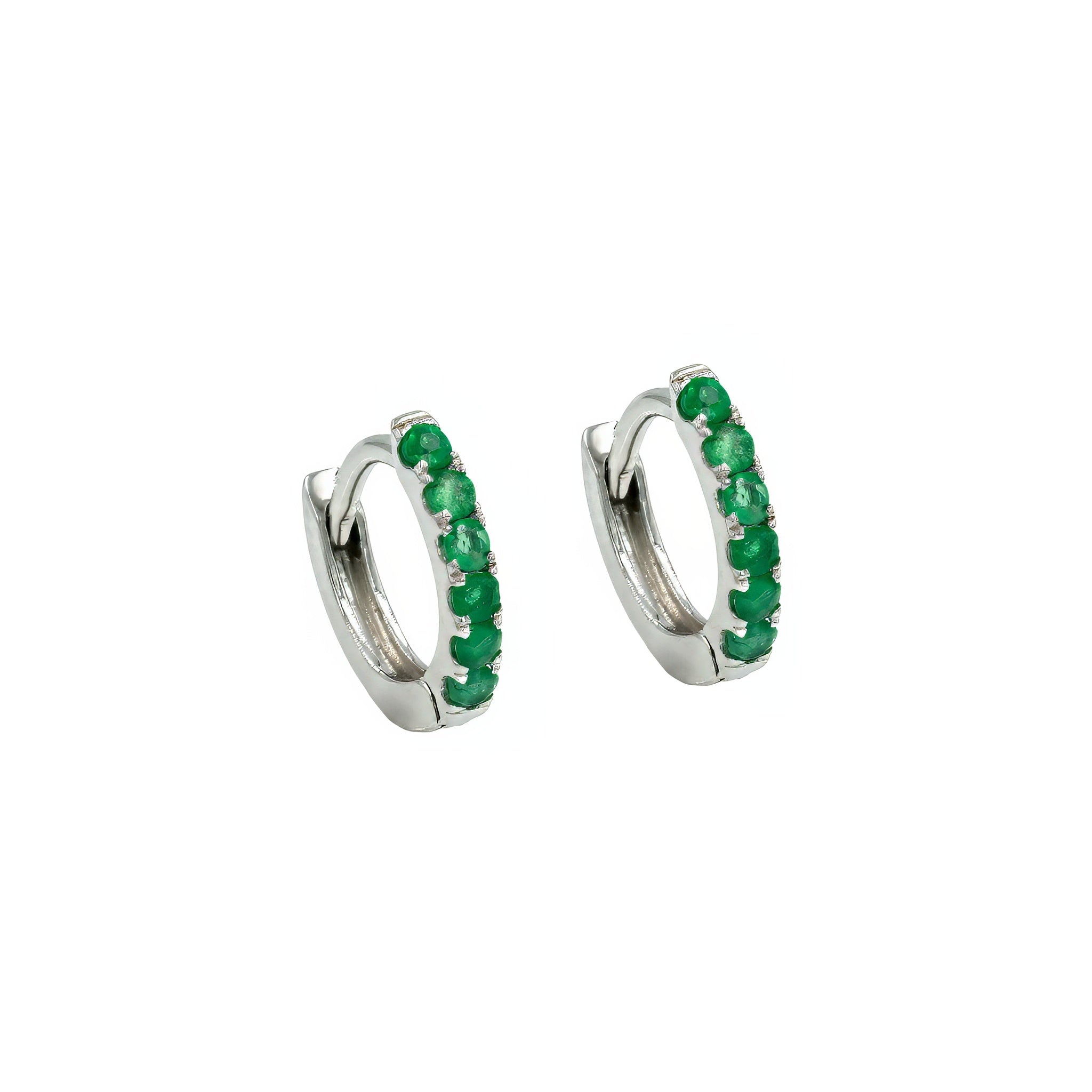 Brinco mini argola de esmeralda e ouro 18k