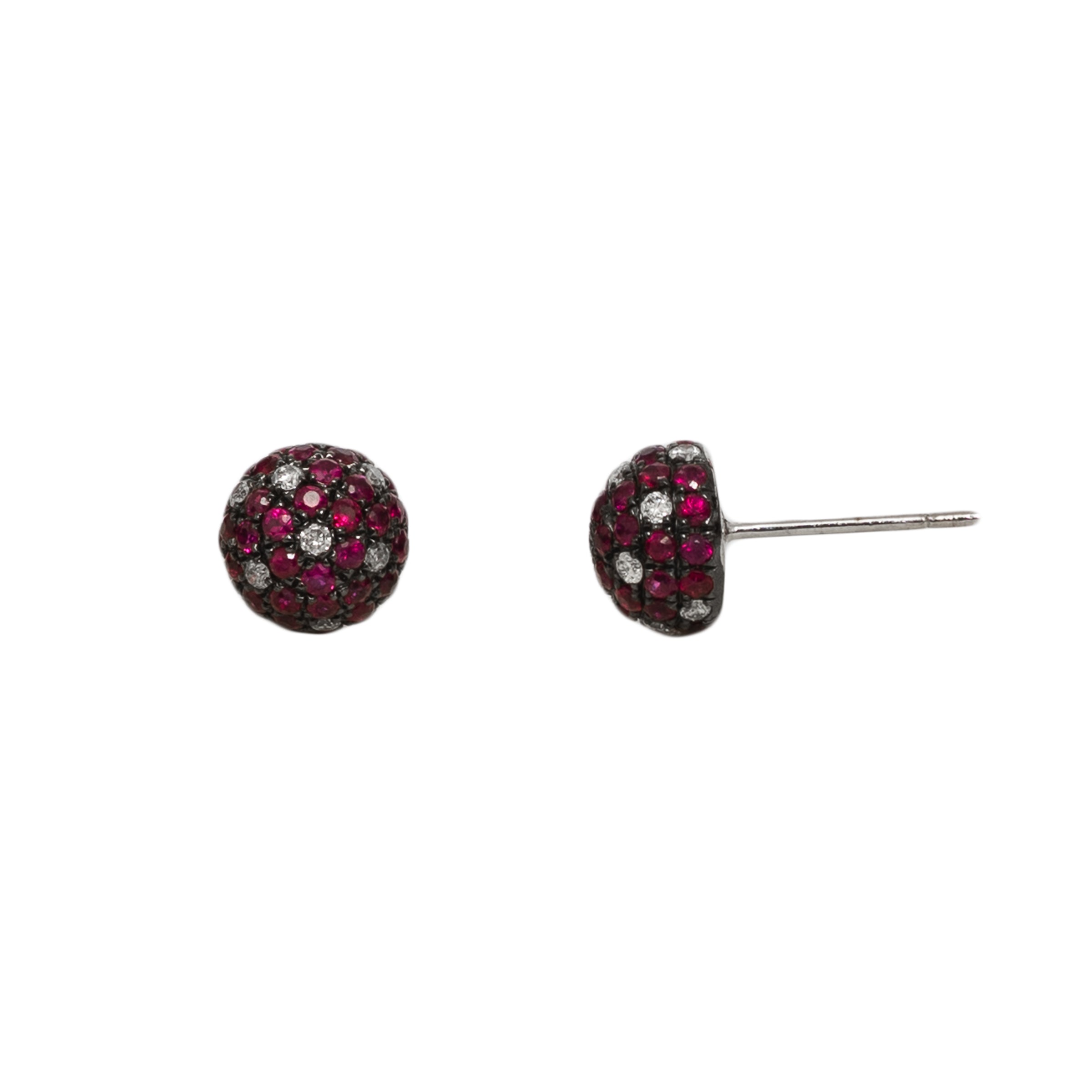 Brinco bola de rubi e diamante, ouro 18k