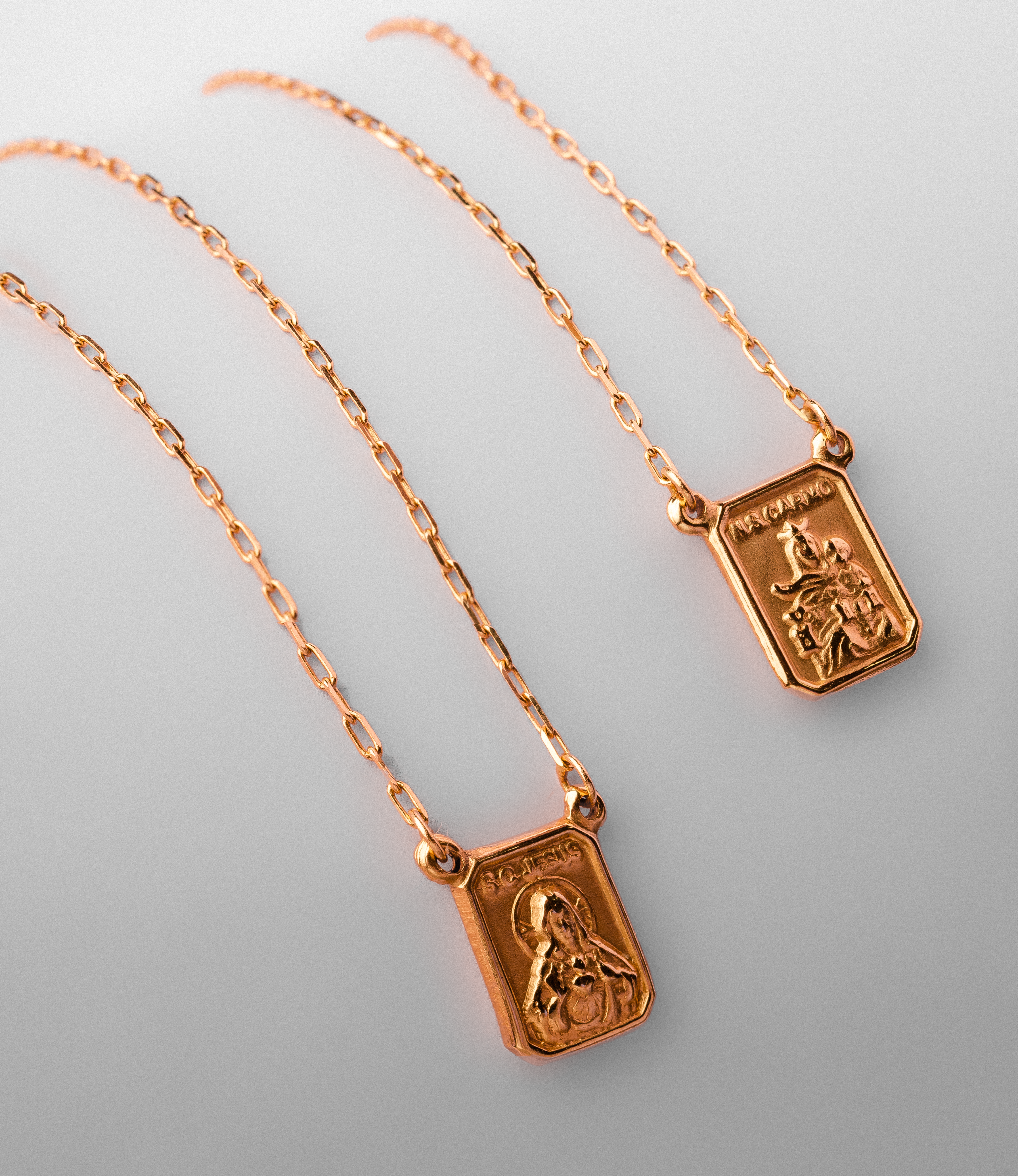 Escapulário Grande Dupla Face Sagrado Coração de Jesus e Nossa Senhora do Carmo Ouro 18k