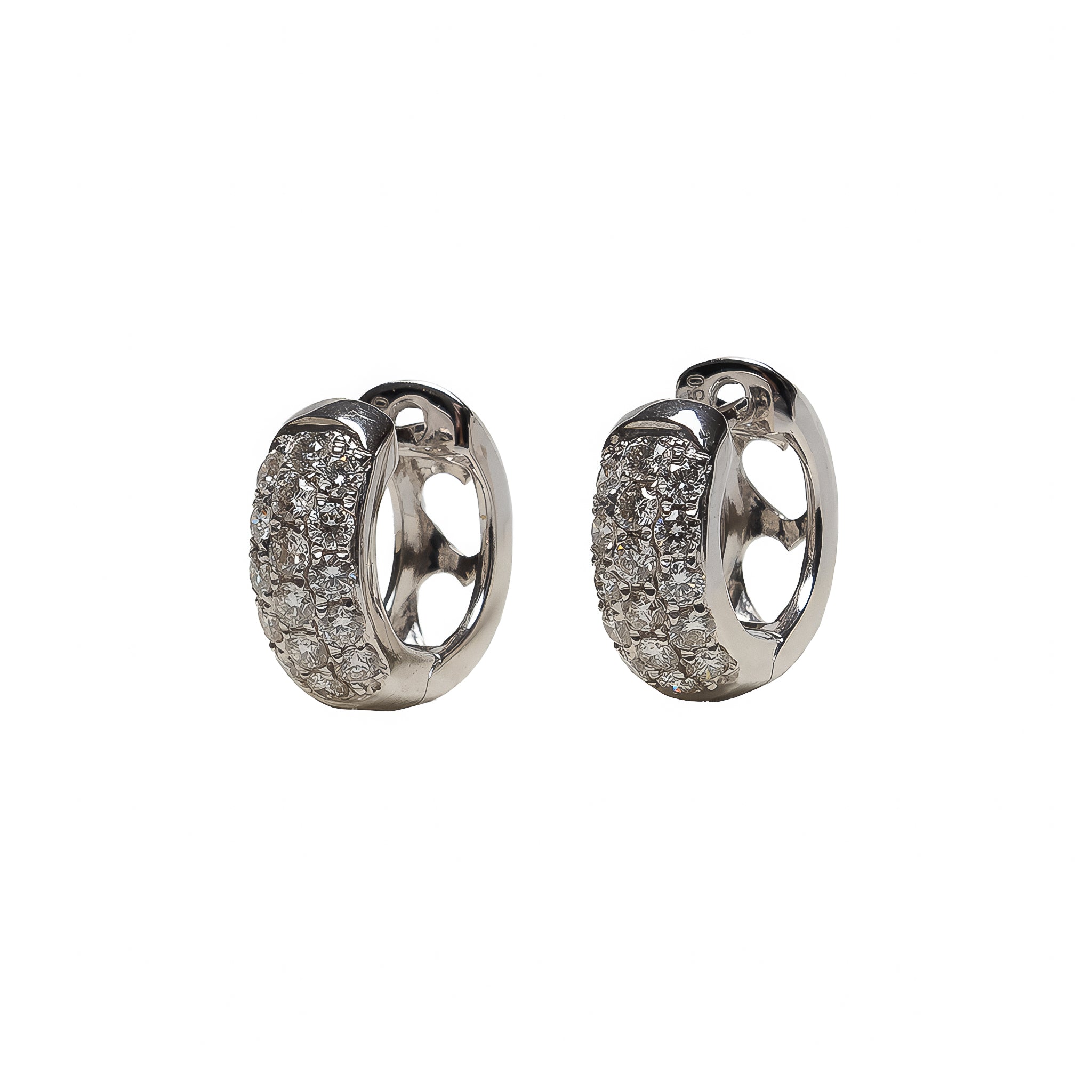 Brinco Argola Pavê com Diamante e Ouro 18k