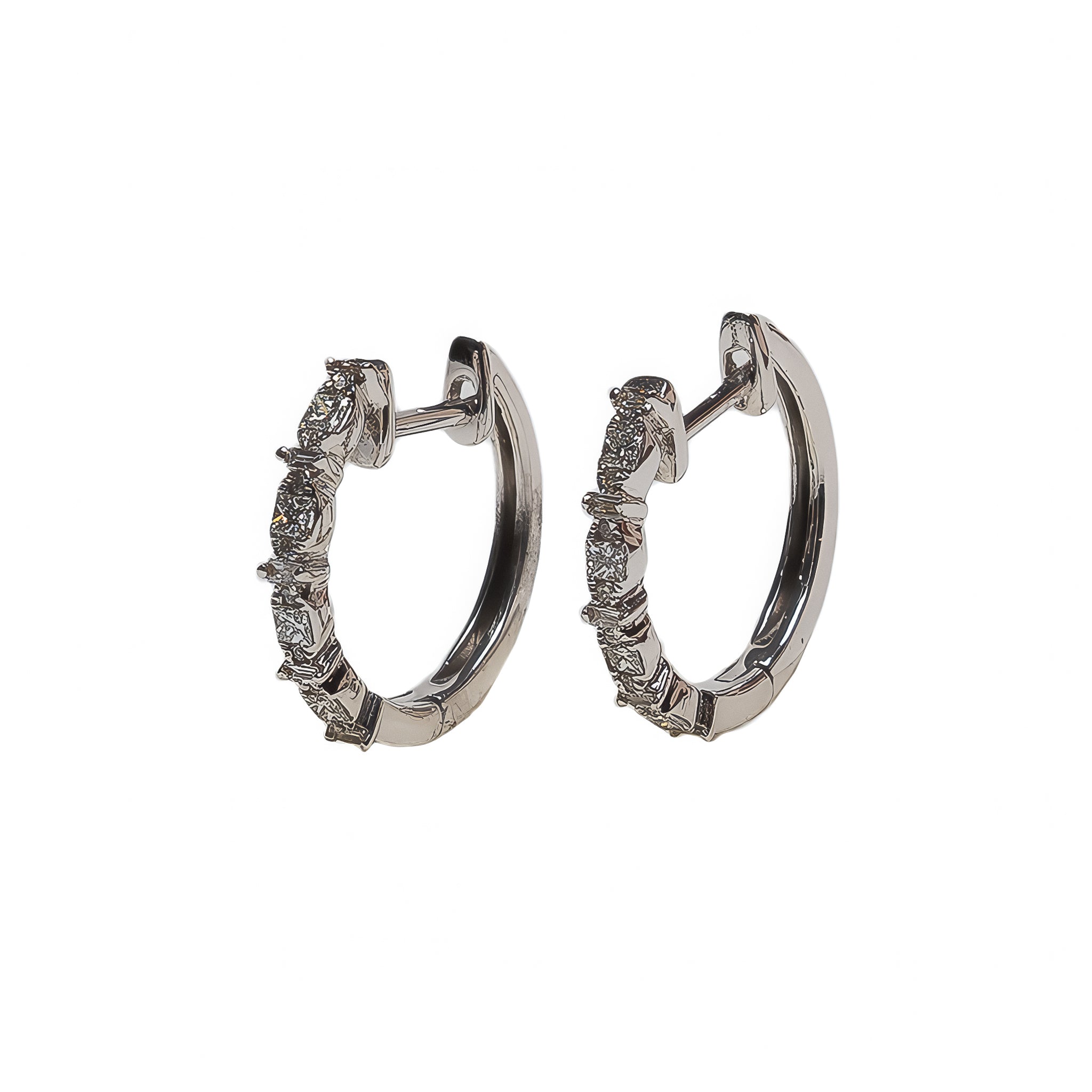 Brinco Argola Rústica Diamante e Ouro 18k