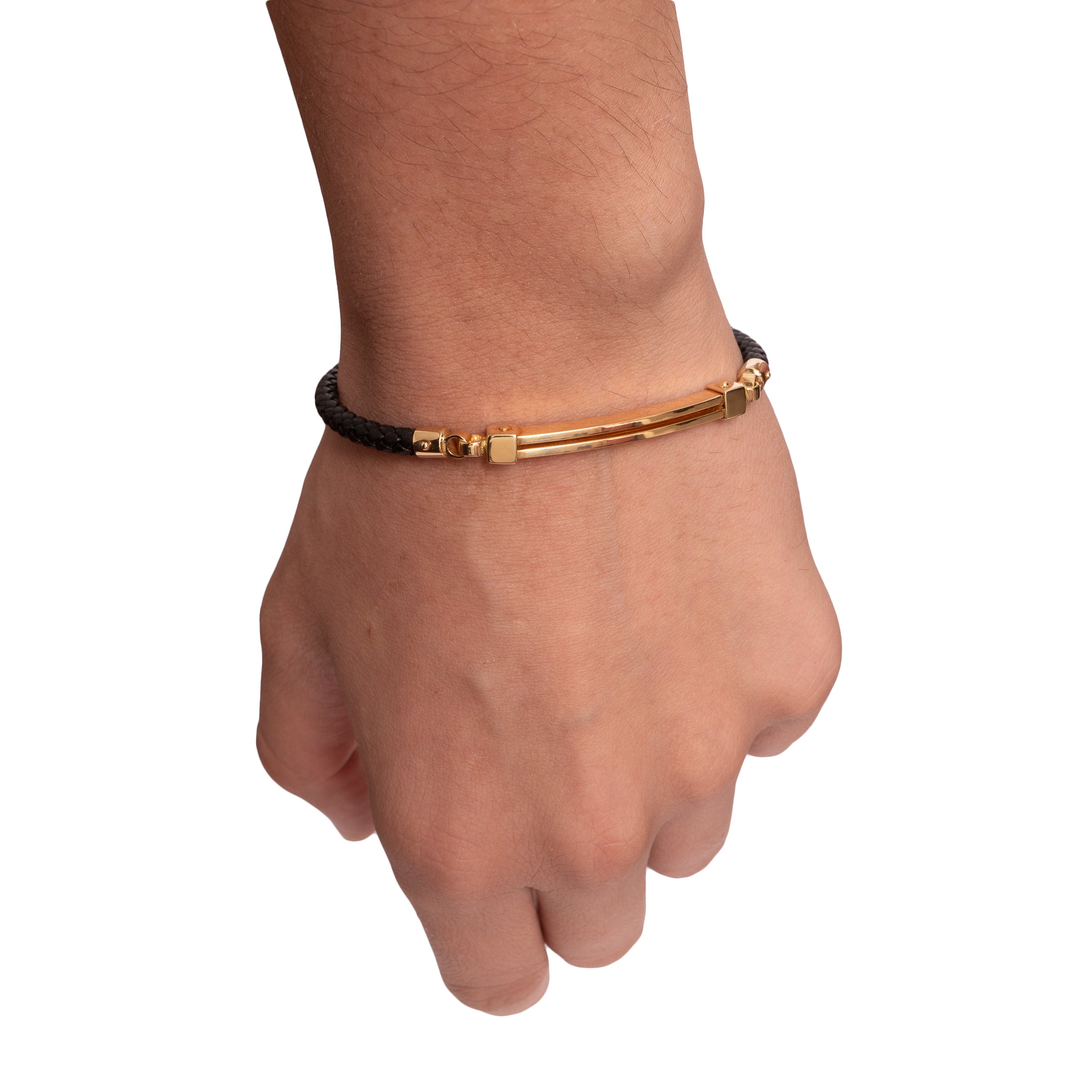 Pulseira masculina couro com chapa vazada ouro 18k