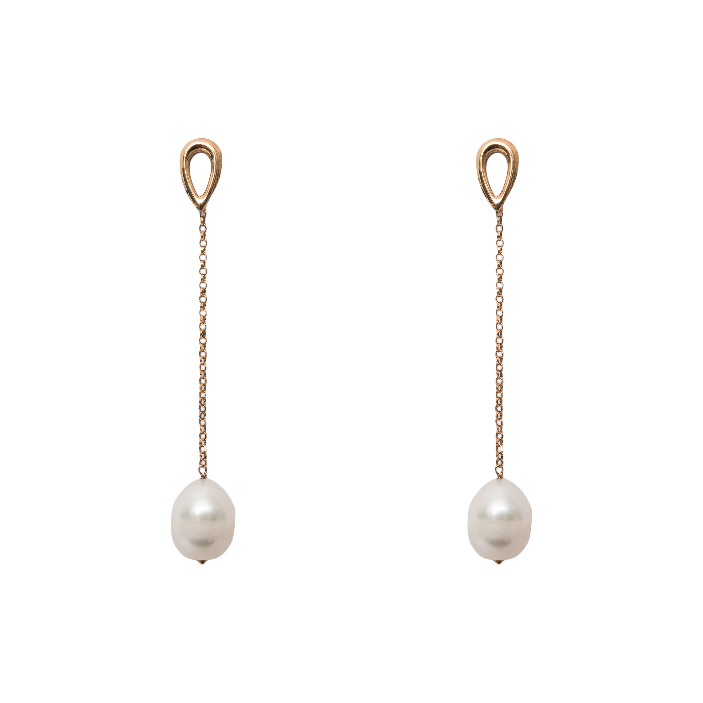 Par de brincos longos com pérolas pendentes em ouro 18k, uma peça de joalheria de luxo Rose Mafra.