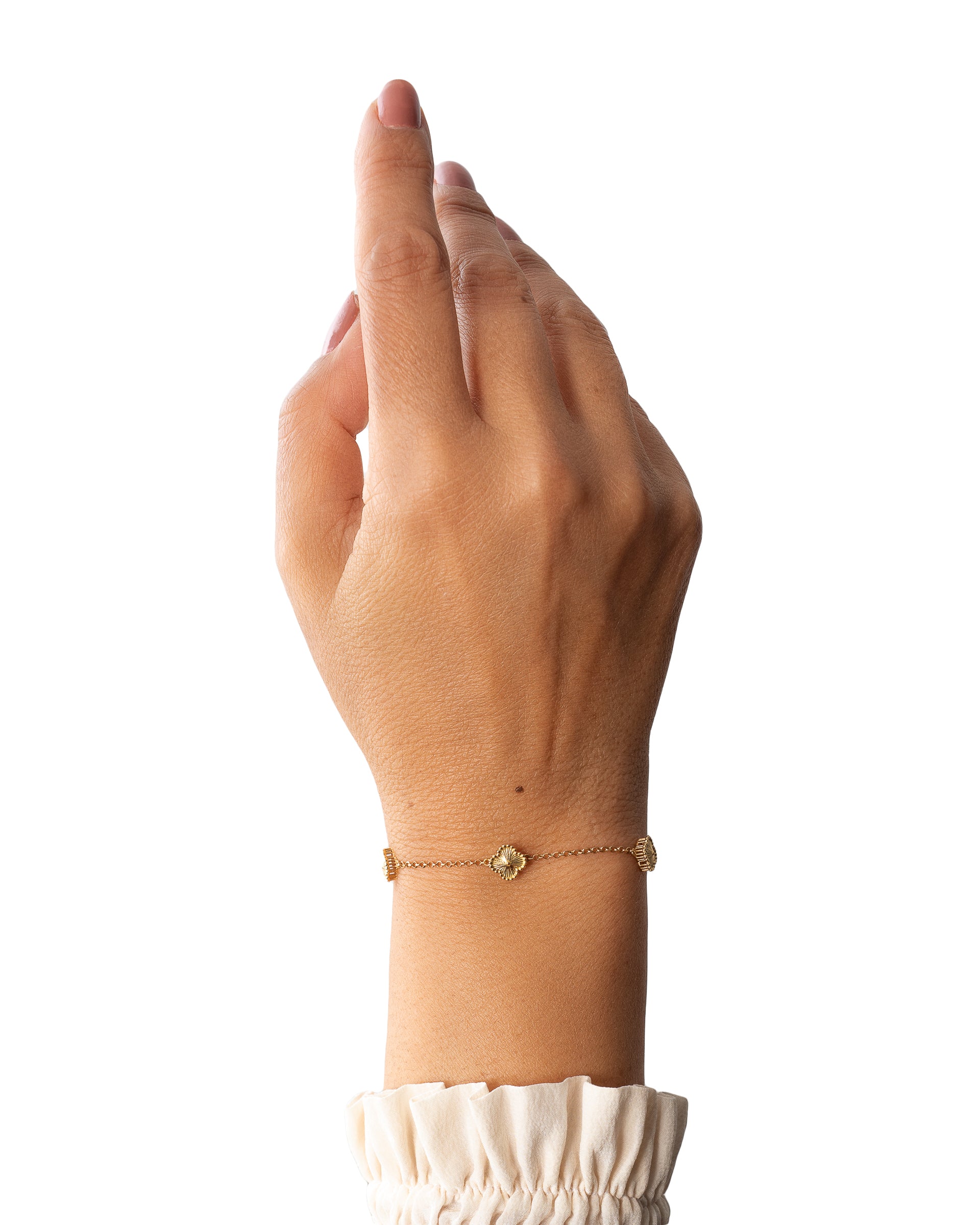 Pulseira florzinhas trabalhadas ouro 18k